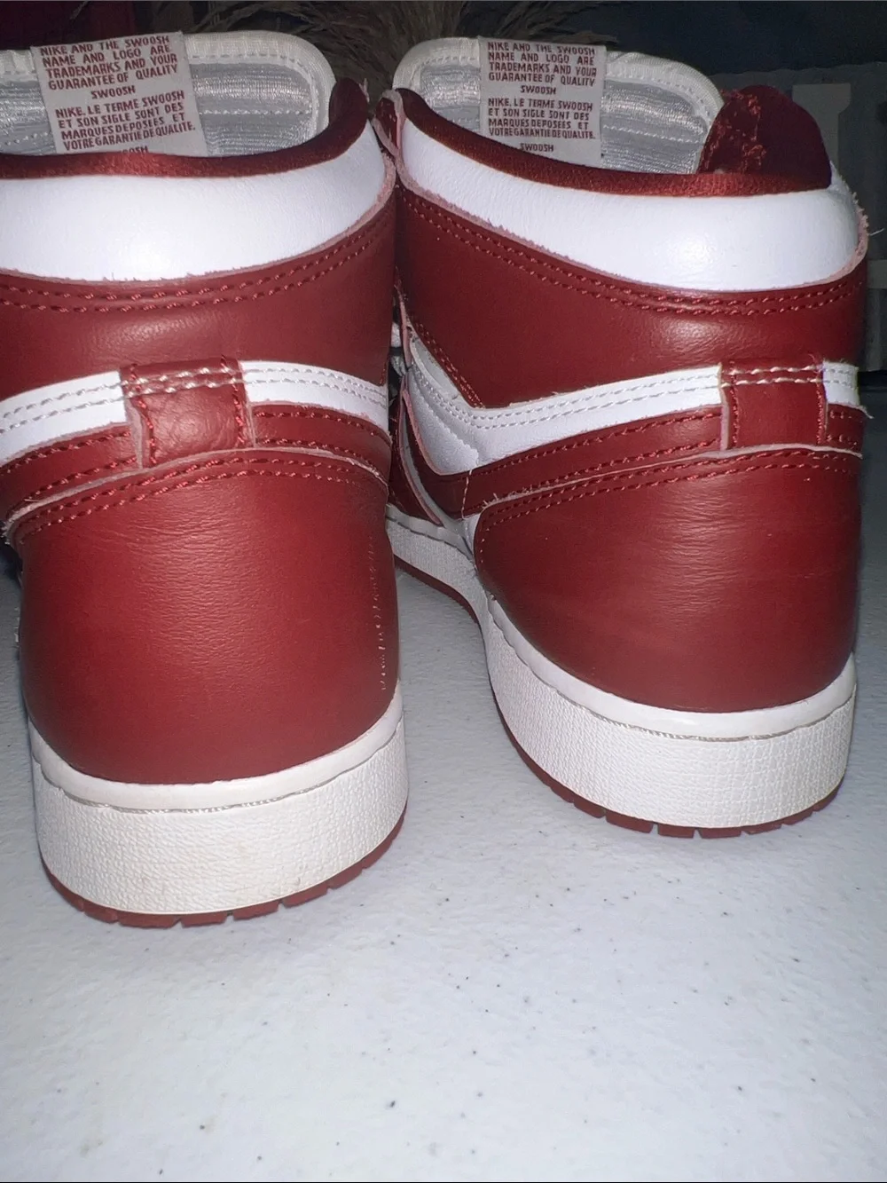 Air Jordan 1 Retro High OG 'Artisanal Red' sneakers